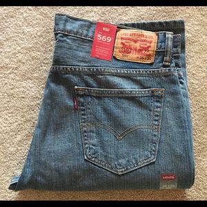 NWT - Levi’s 569 mens’ jeans